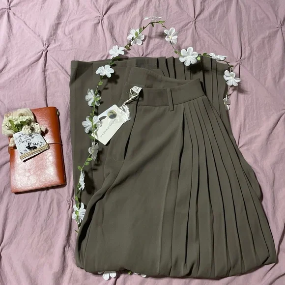 Stunning Pleated Wide-Leg Pants Elegant Sexy NWT Commense LAST CALL! - Picture 13 of 14